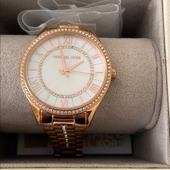 Michael Kors watch - Picture 2 of 8